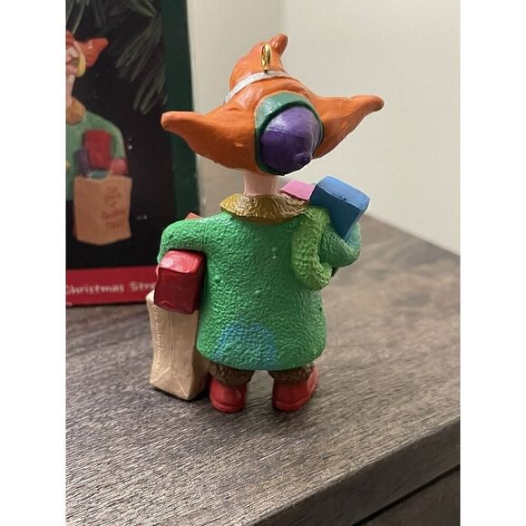 Hallmark Keepsake THE SPIRIT OF CHRISTMAS STRESS Maxine Ornament vintage 1992 - Picture 5 of 7